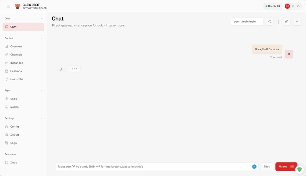 Interface du panneau de discussion Clawdbot avec menu latéral de gestion et zone de message de test.