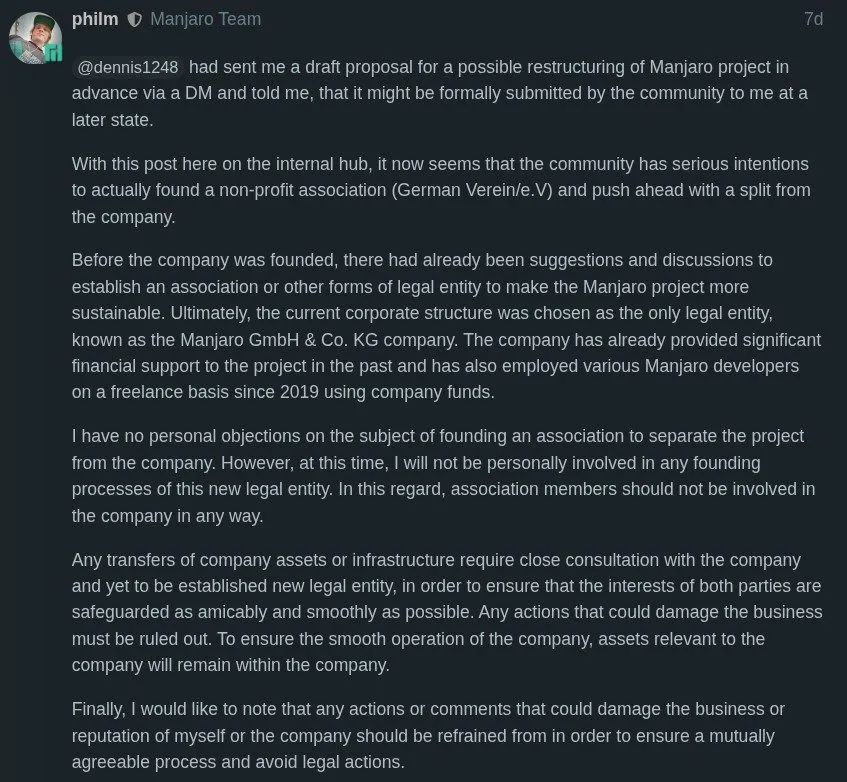 Texte d'un message de forum avec discussion sur Manjaro et proposition de restructuration.