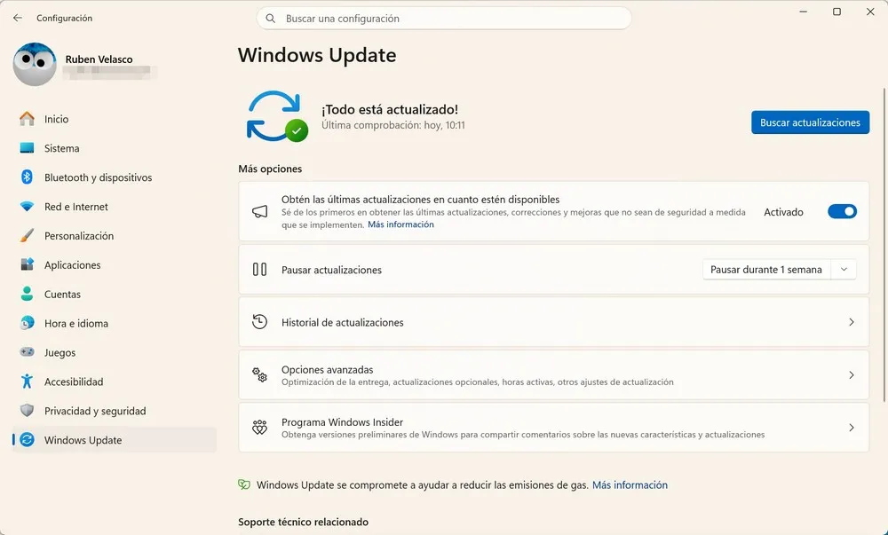 Interface Windows Update dans Windows 11 avec options de configuration.